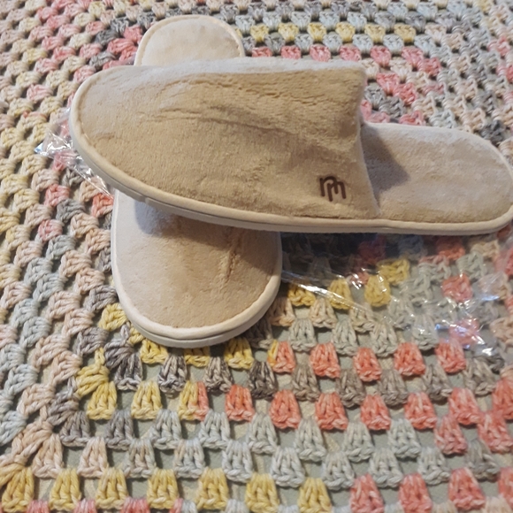 Mens Slippers - Picture 4 of 4